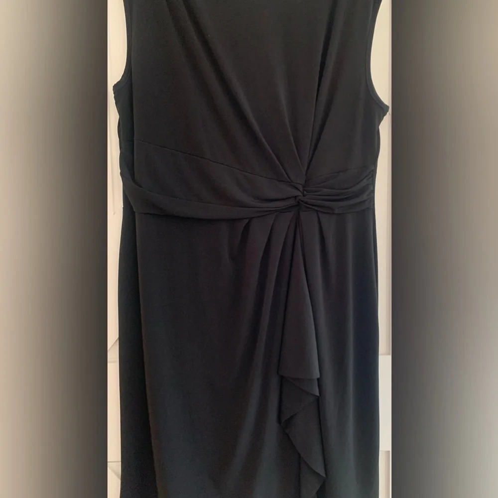 18/20 Ashley Stewart black simple, sleek Sleeveless Ruched Side Dress. - Picture 2 of 5
